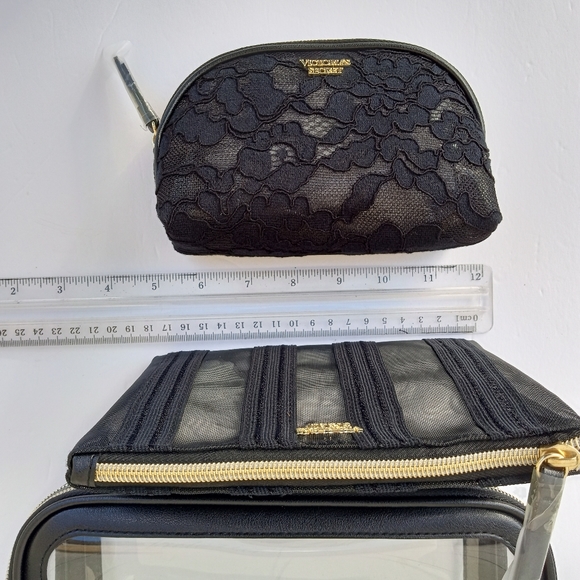 Victoria's secret 3pc cosmetic bag set! - Picture 3 of 5